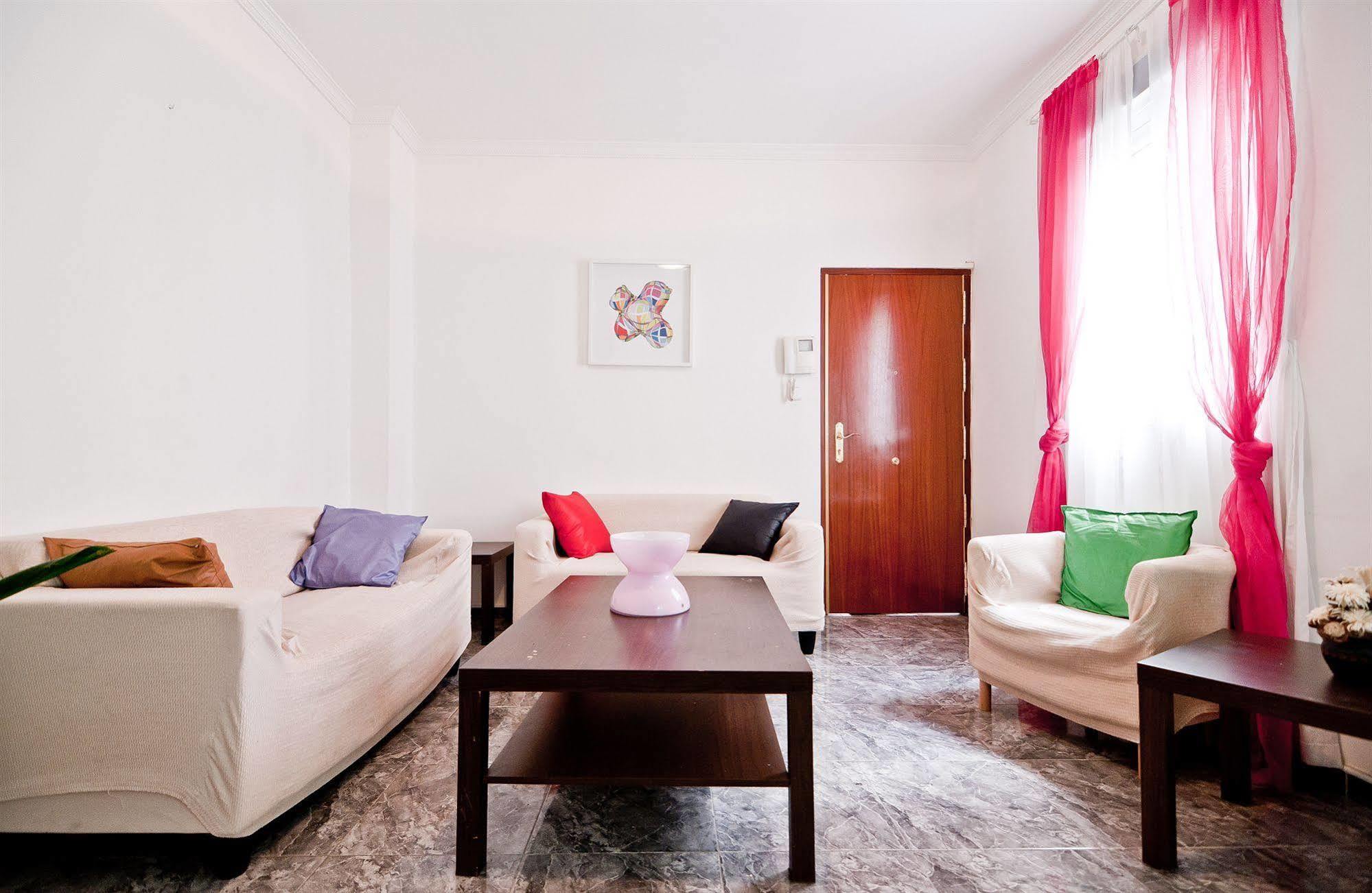 Apartamentos Aqui Me Quedo Madrid Eksteriør billede