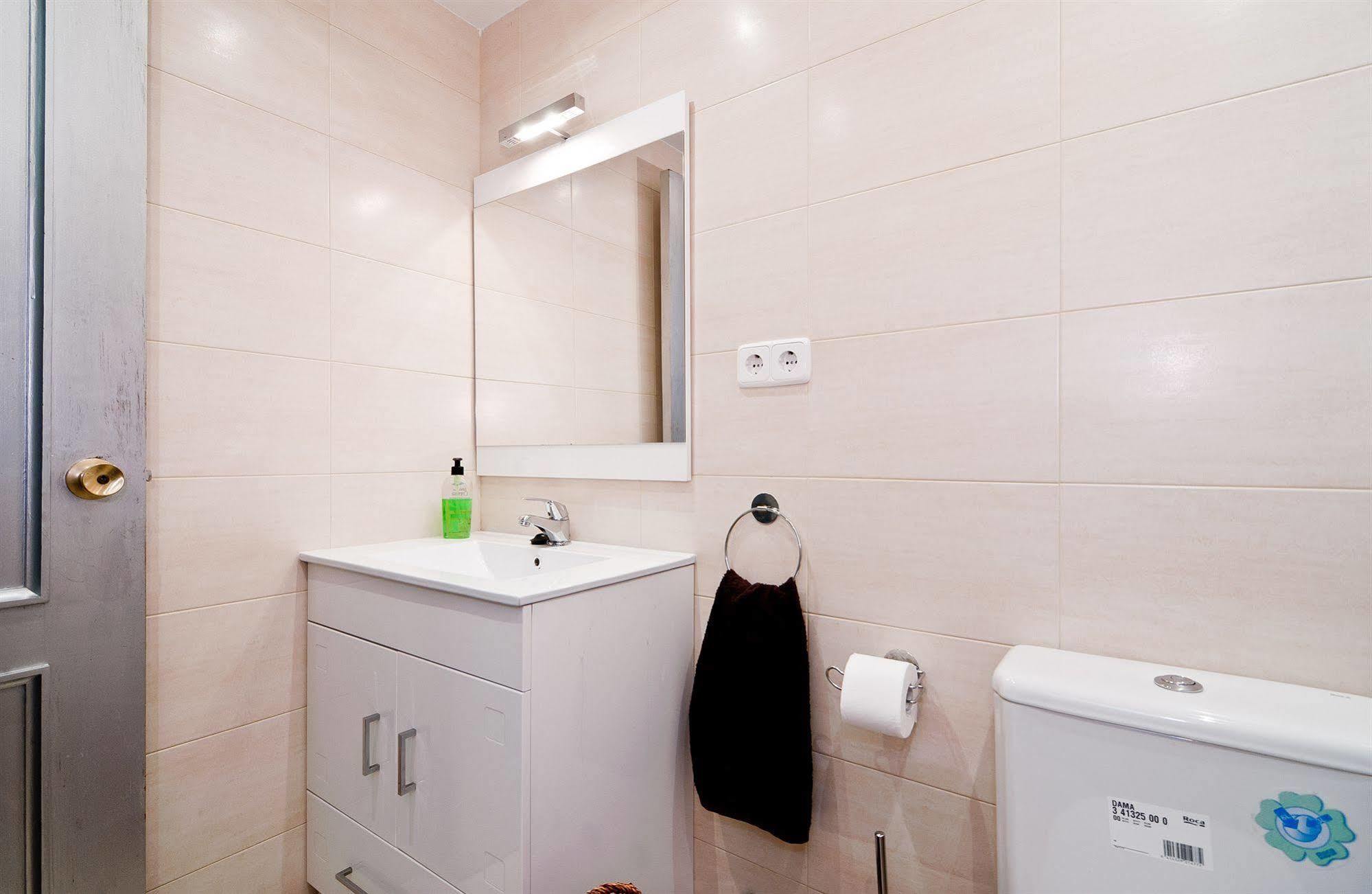 Apartamentos Aqui Me Quedo Madrid Eksteriør billede